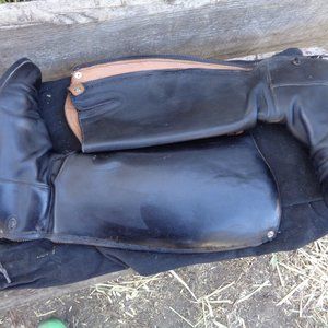 ARIAT 8.5 women's dress boots with zippers